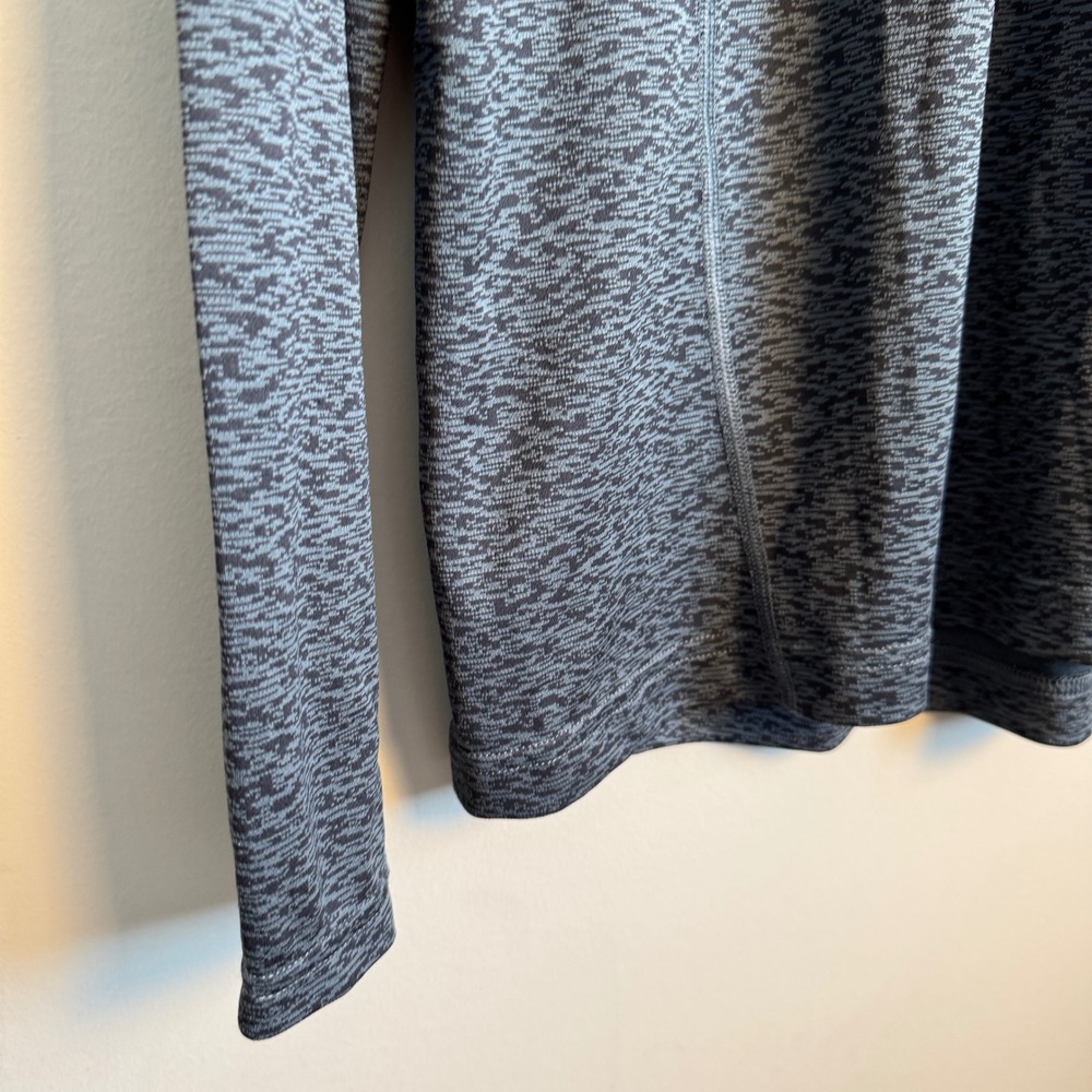 Old Navy Active Mens Long Sleeve GO DRY Athletic Shirt Size L Gray Heathered - Picture 3 of 14